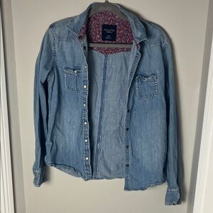 American Eagle Outfitters Medium Wash Denim Jacket